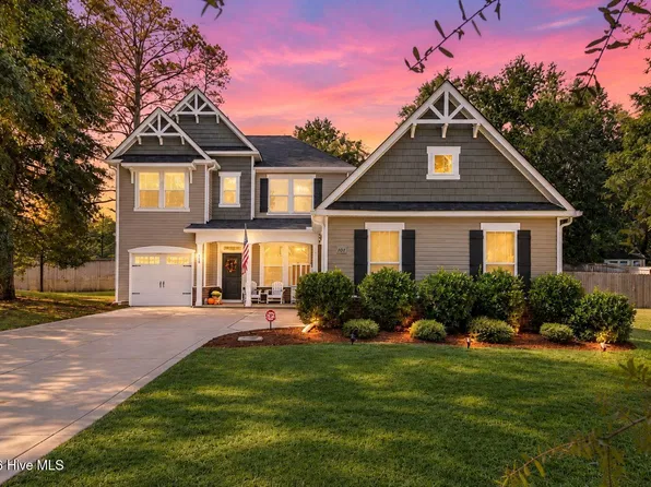 101 Carousel Street, West End, NC 27376