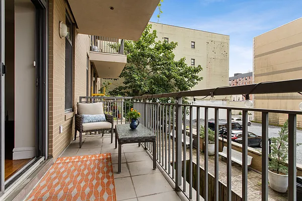 Sold by Compass | media 13