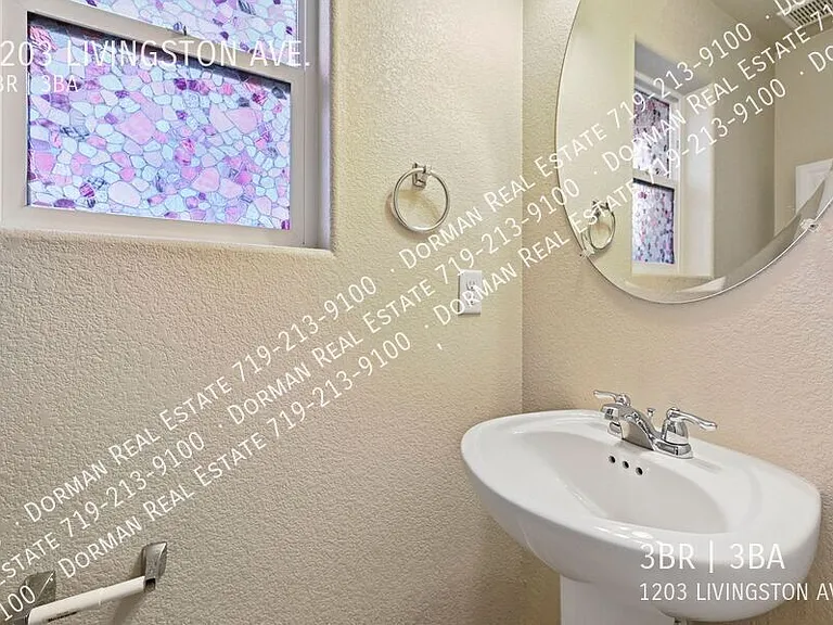 1203 Livingston Ave — Photo 10