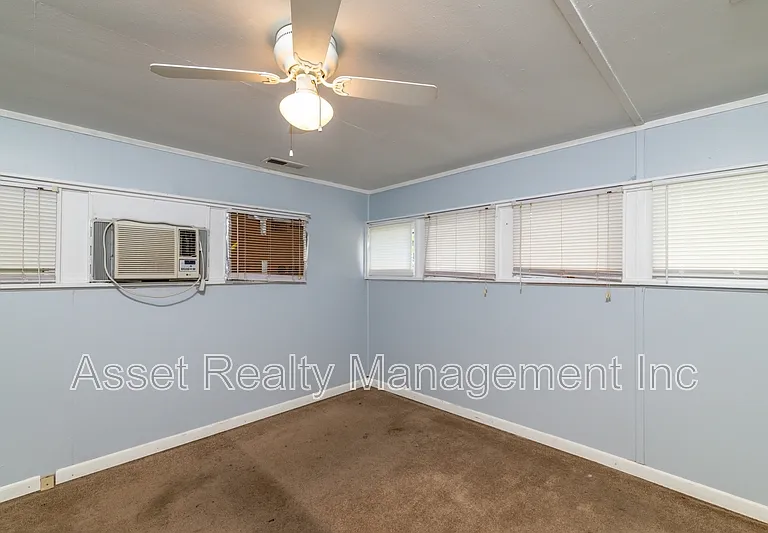 126 Wellington Cir — Photo 10