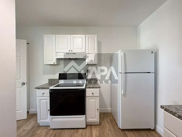 7210 Glen Trl — Photo 6