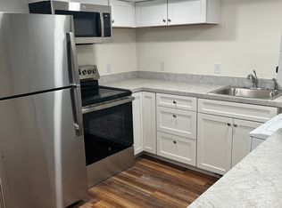 10 Pinebrook Dr, Easthampton, MA 01027