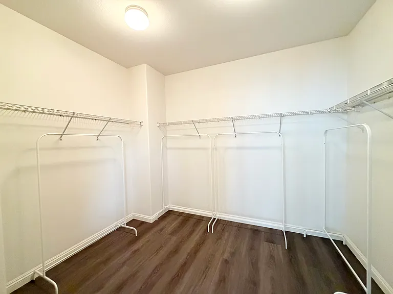 9489 Cedar Glen Ct — Photo 24