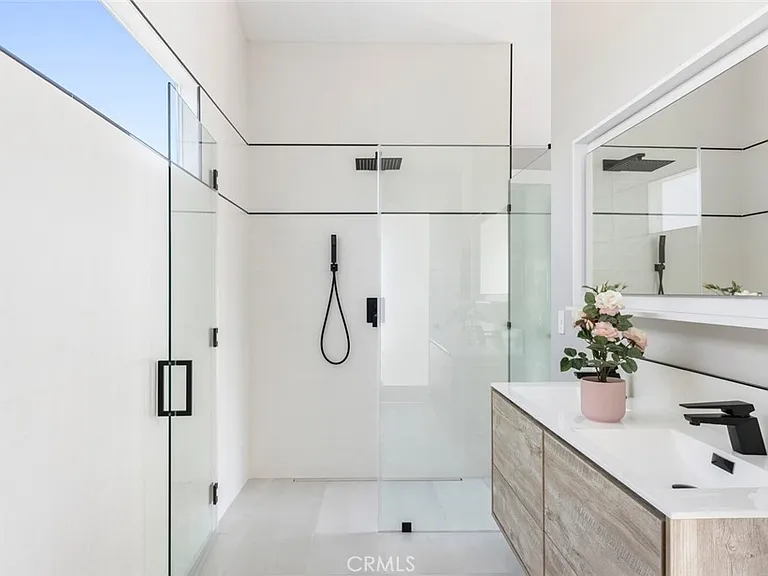 4731 Topanga Canyon Blvd — Photo 31