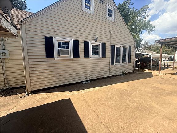 2nd image of 406 W Virginia Ave