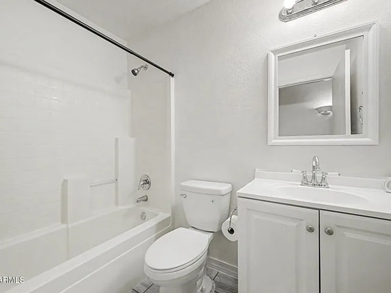 8563 W Mission Ln — Photo 17
