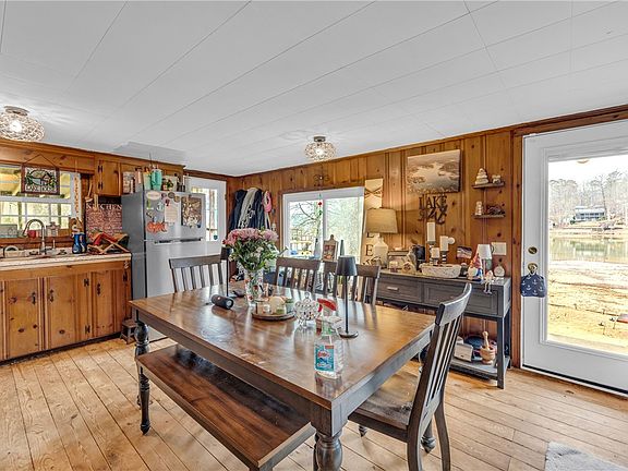 3rd image of 335 Time Out Pl