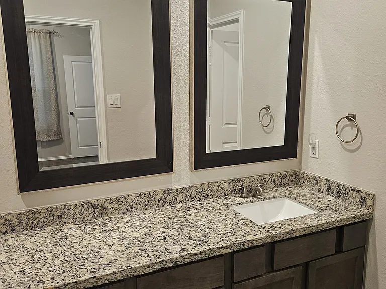 11490 Persimmon St — Photo 5