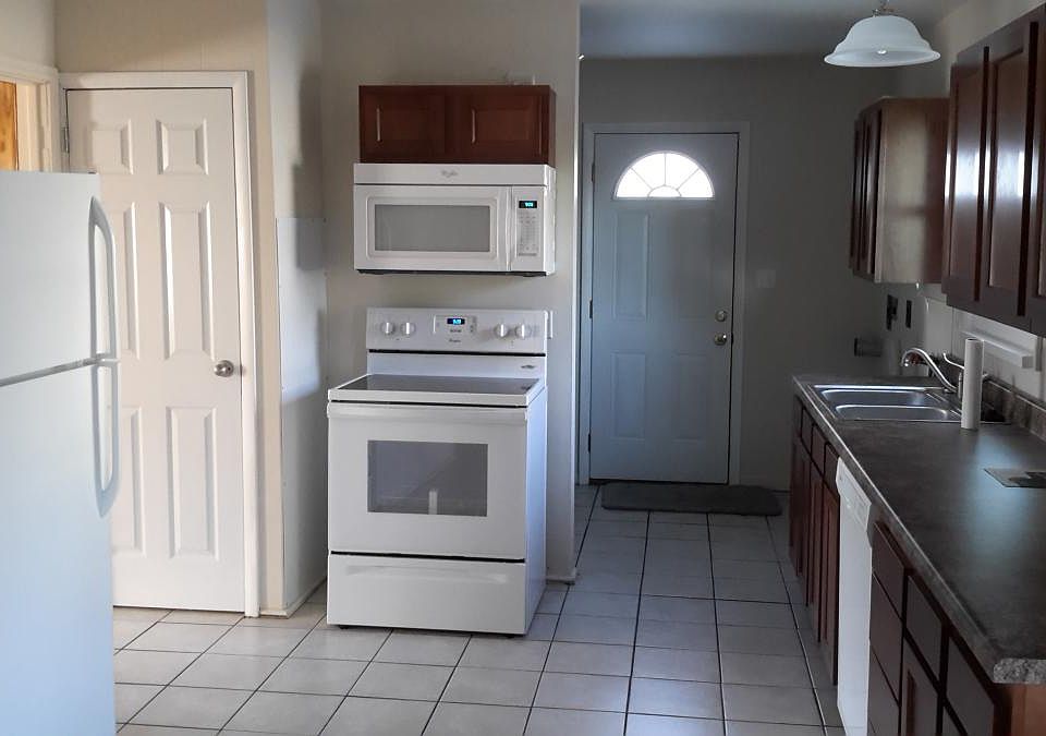 new kitchen and appliances