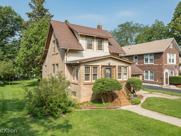 124 N Adams St, Westmont, IL 60559