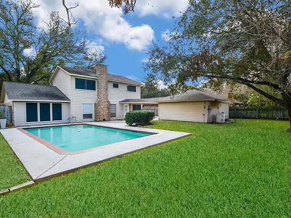 4th image of 16387 Havenpark Dr