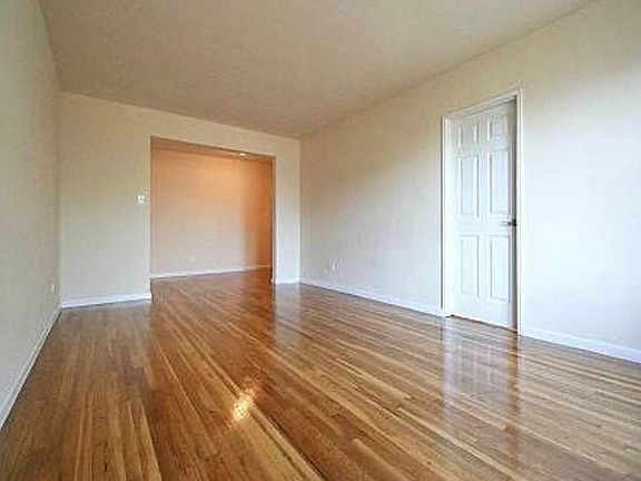 4th image of 470 Convent Ave #2H