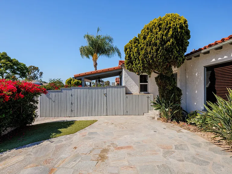 4715 Soria Dr — Photo 21