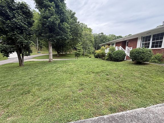 3rd image of 432 Mahogany St