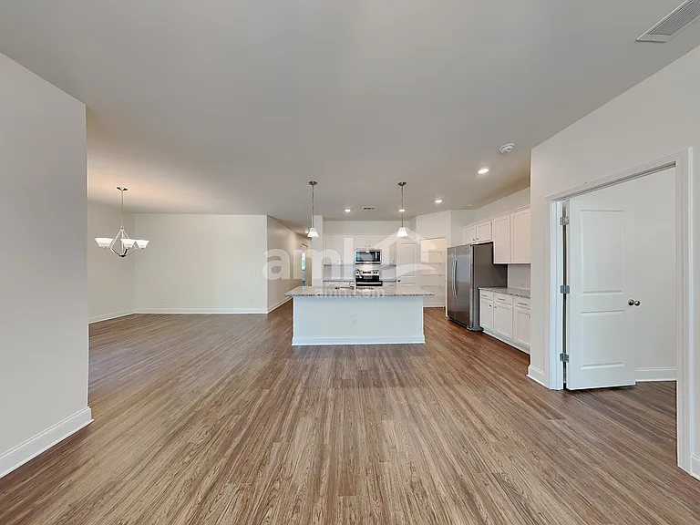 7060 Creeksong Dr — Photo 8