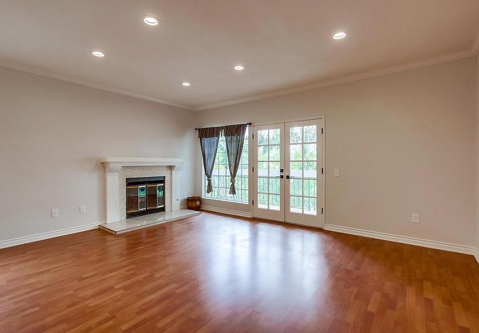 1st image of 16274 Avenida Venusto