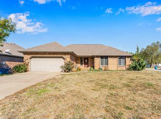 1385 W Evans Street, Springfield, MO 65810