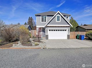224 Mackenzie Dr, Camano Island, WA
