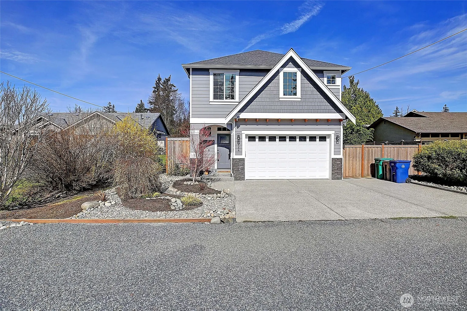224 Mackenzie Drive photo 1