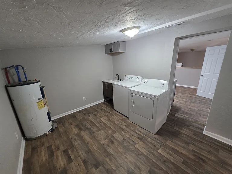 719 Price St — Photo 9