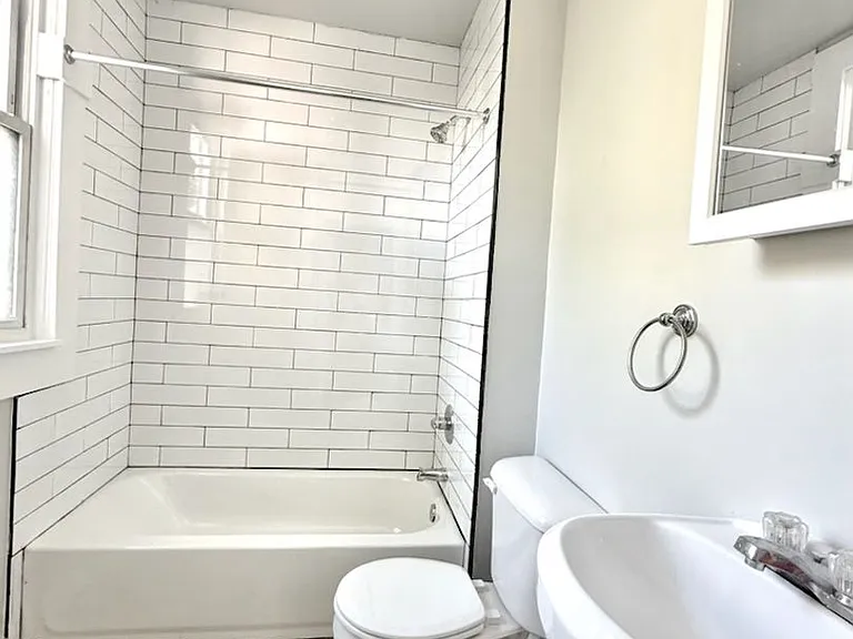 3648 Brooks Ave — Photo 3