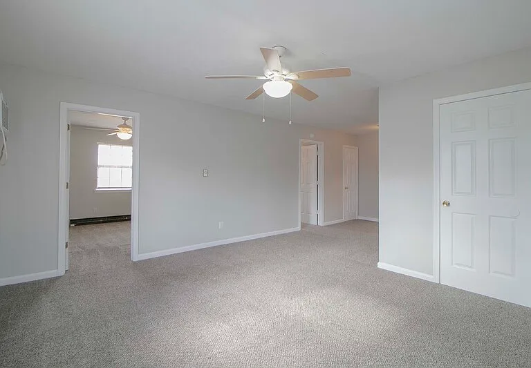 404-24 Thompsonville Ln — Photo 3