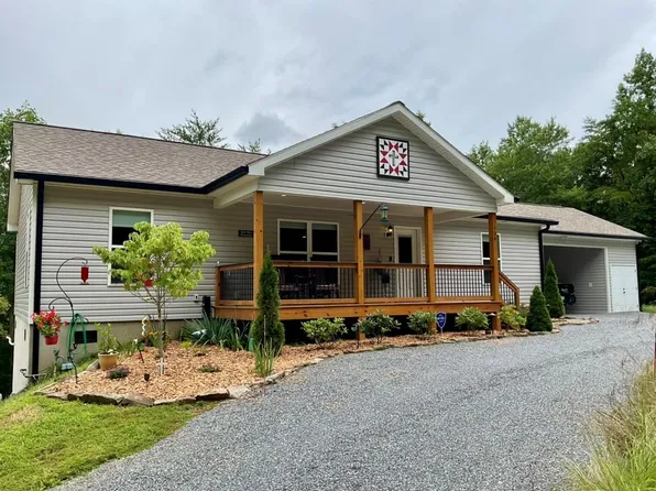 156 Landeau Cir, Sylva, NC 28779