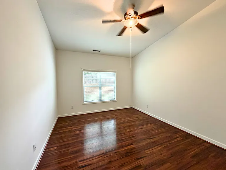2541 Spring Oaks Way — Photo 30