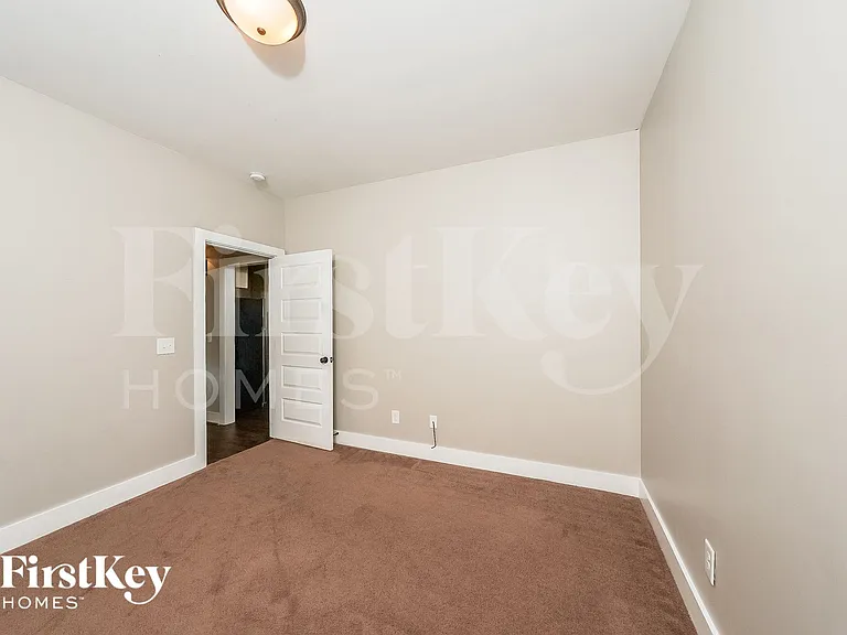 5492 Park Side Rd — Photo 9