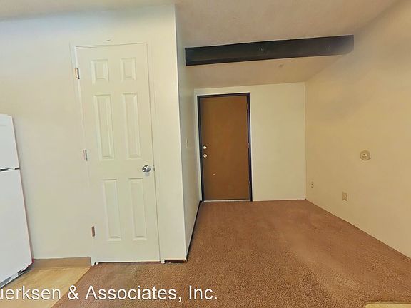 4th image of 2907 NW Glenridge Dr #B