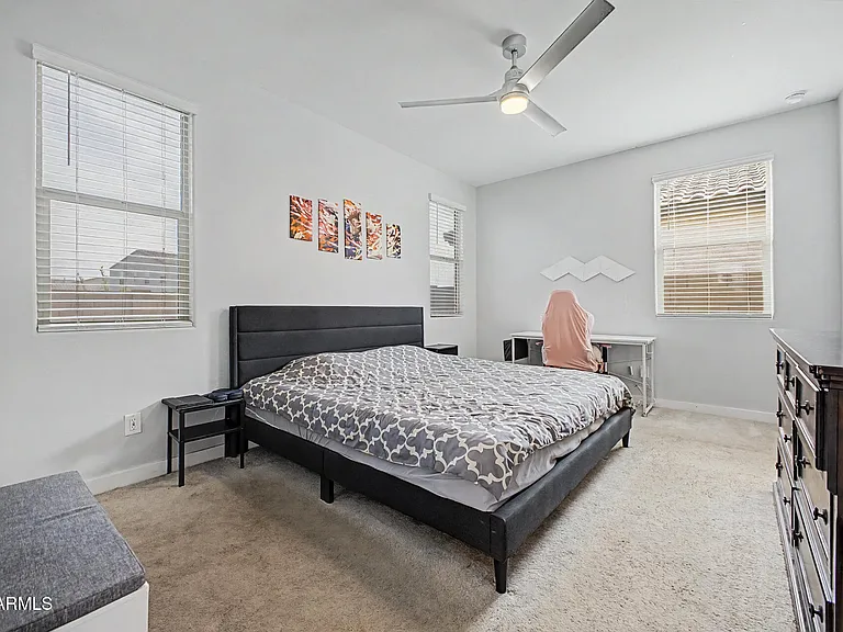 12515 W Morten Ave — Photo 7