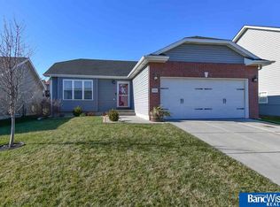 5715 S 96th St, Lincoln, NE 68526