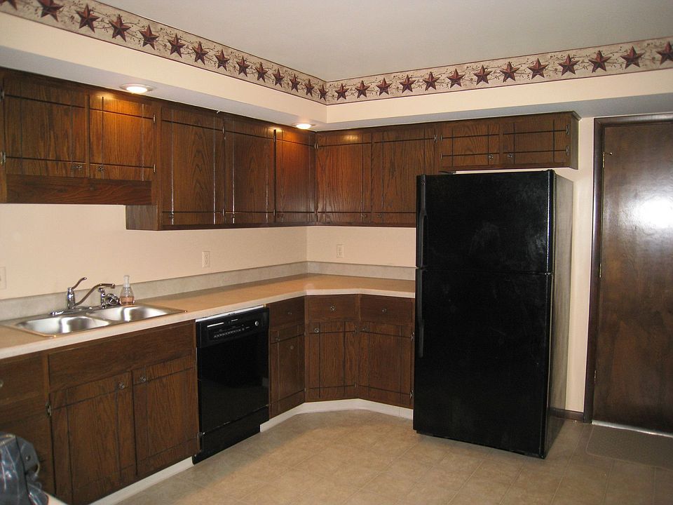 Spacious kitchen