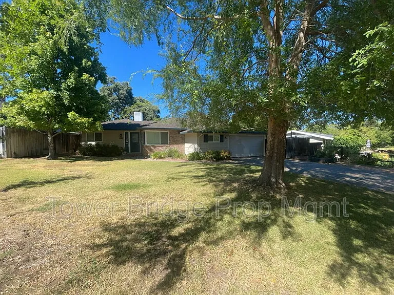 3751 El Ricon Way — Photo 2