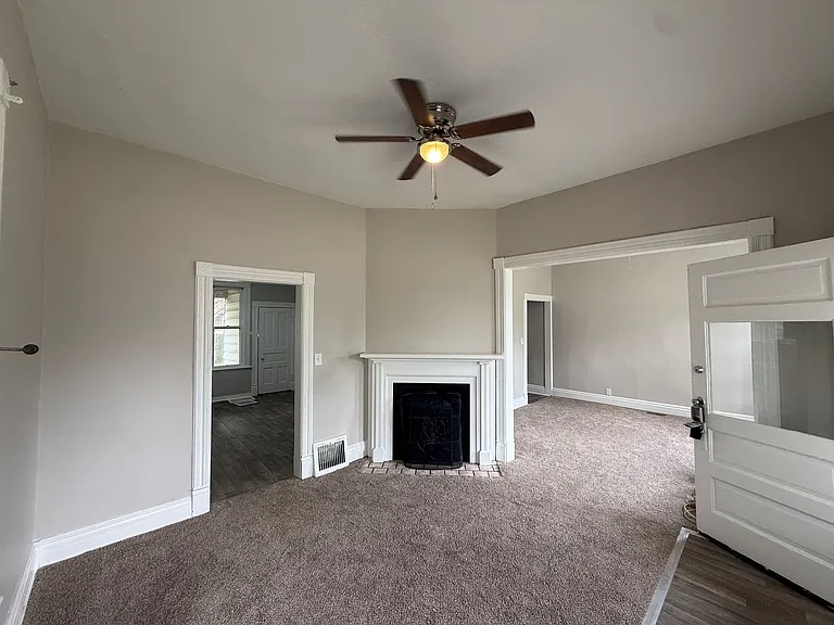 938 W Edwards St — Photo 3