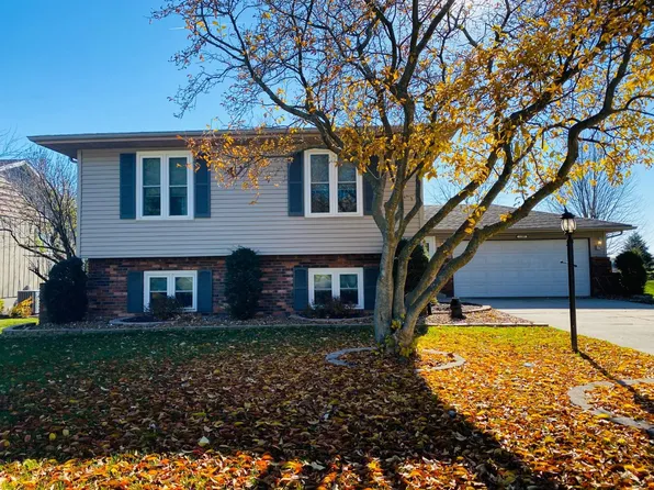 1305 Brandywine Rd, Crown Point, IN 46307