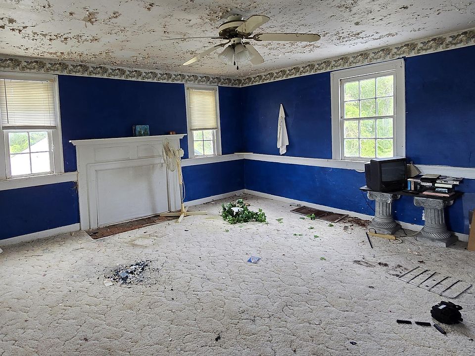 31st image of 2083 Harvey Point Road