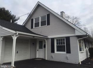 25 Patriot Ln, Willingboro, NJ