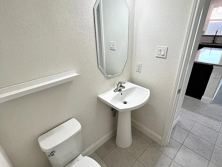 644 Fox View Dr — Photo 7