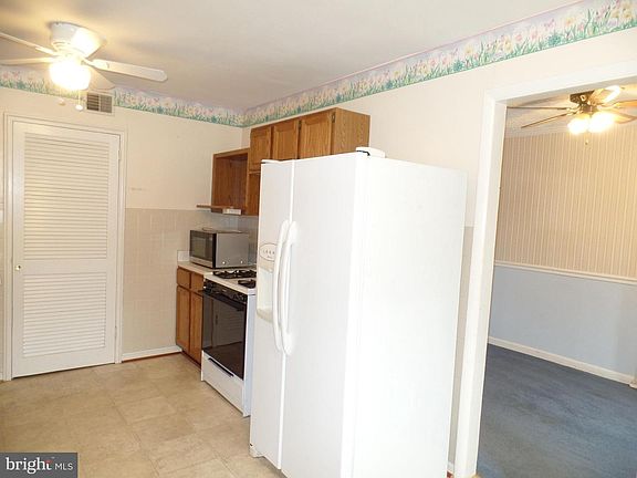 3rd image of 7403 Paxton Rd