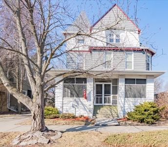 706 E Grove St, Bloomington, IL, 61701