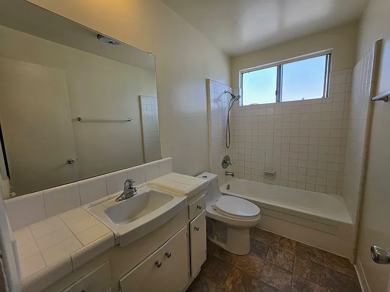 15636 Valerio St — Photo 10