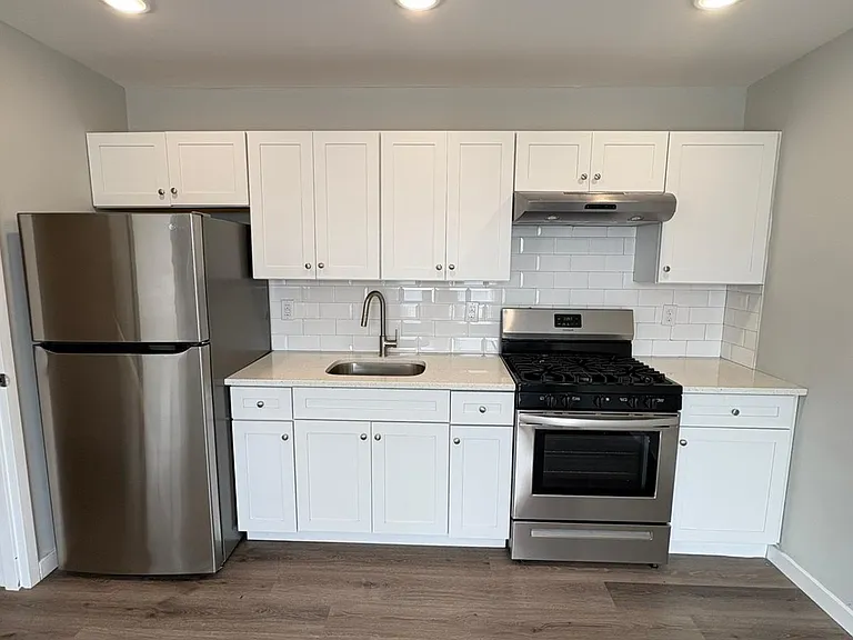 204 Rosa Parks Blvd #207 — Photo 2