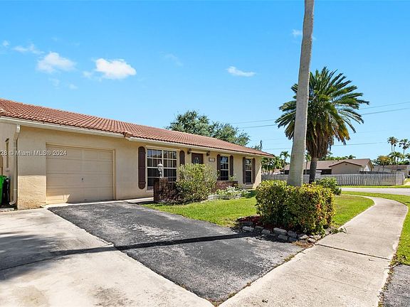 2nd image of 10905 NW 26th Pl