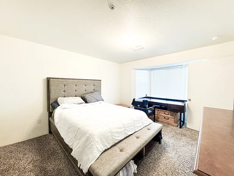 7282 E 38th Ln — Photo 16