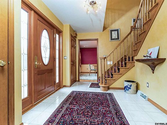 3rd image of 6 Bear Brook Ct