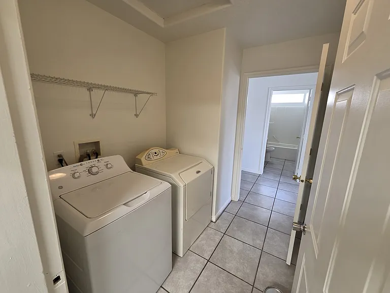 647 W 1225 N — Photo 14