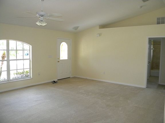 5th image of 1019 Aster St