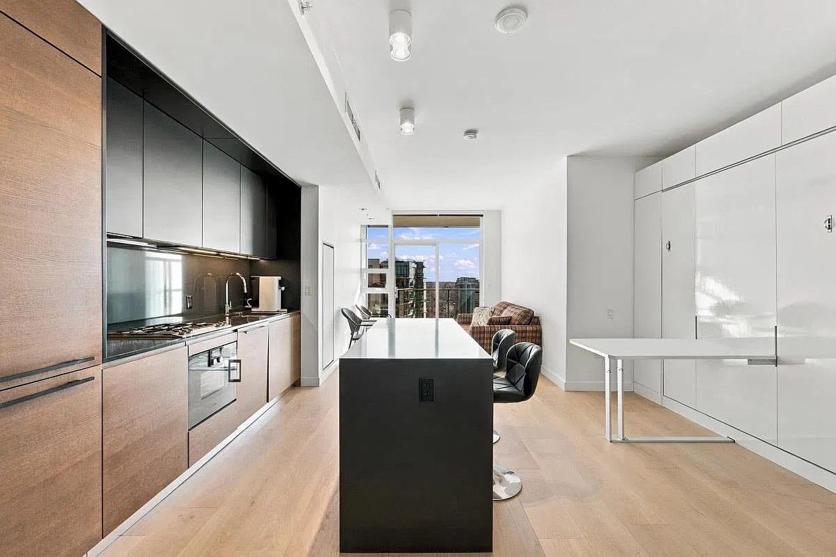 Studio, 490 sqft, $2,980 — Photo 4