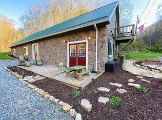 710 E River Mountain Rd, Narrows, VA 24124